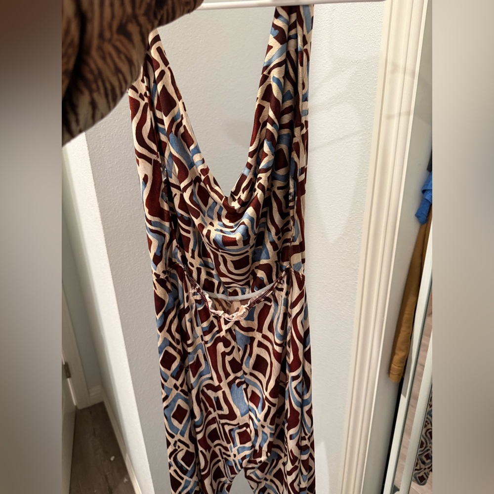 Jumpsuit - Picture 3 of 4